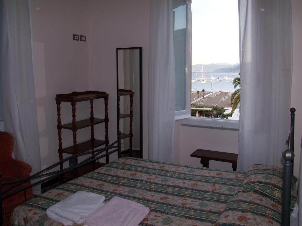 سيستري ليفانتي B&B Portobello الغرفة الصورة